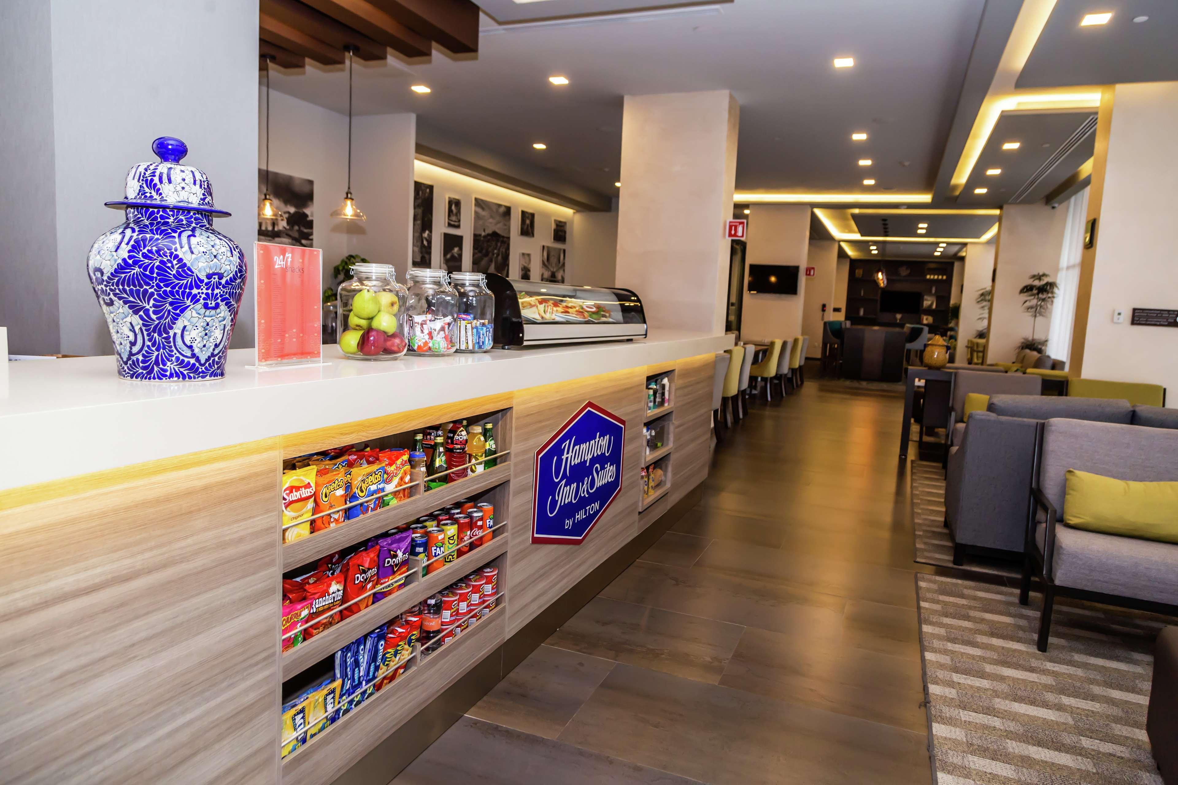Hampton Inn & Suites By Hilton Puebla Ngoại thất bức ảnh