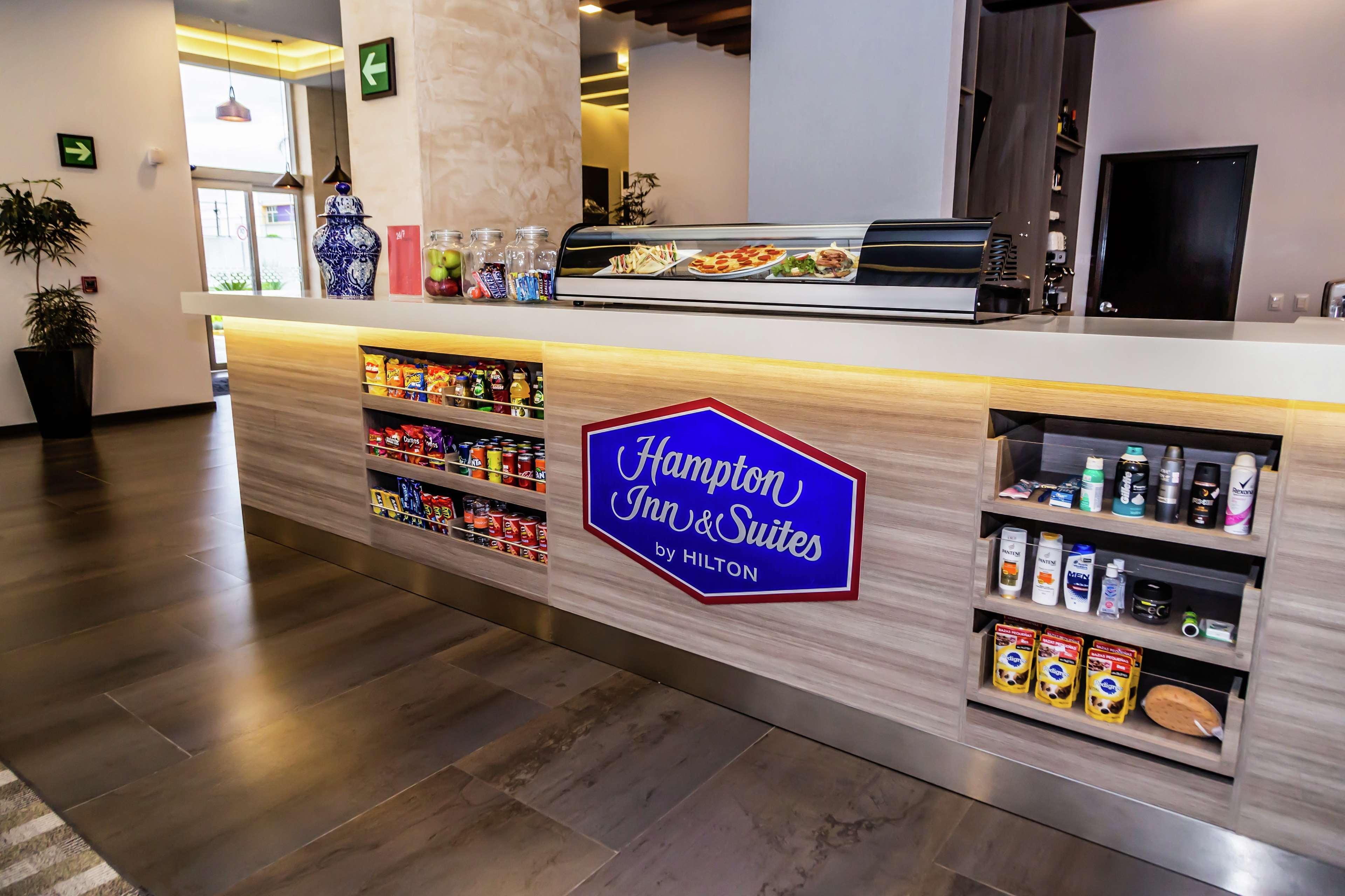 Hampton Inn & Suites By Hilton Puebla Ngoại thất bức ảnh