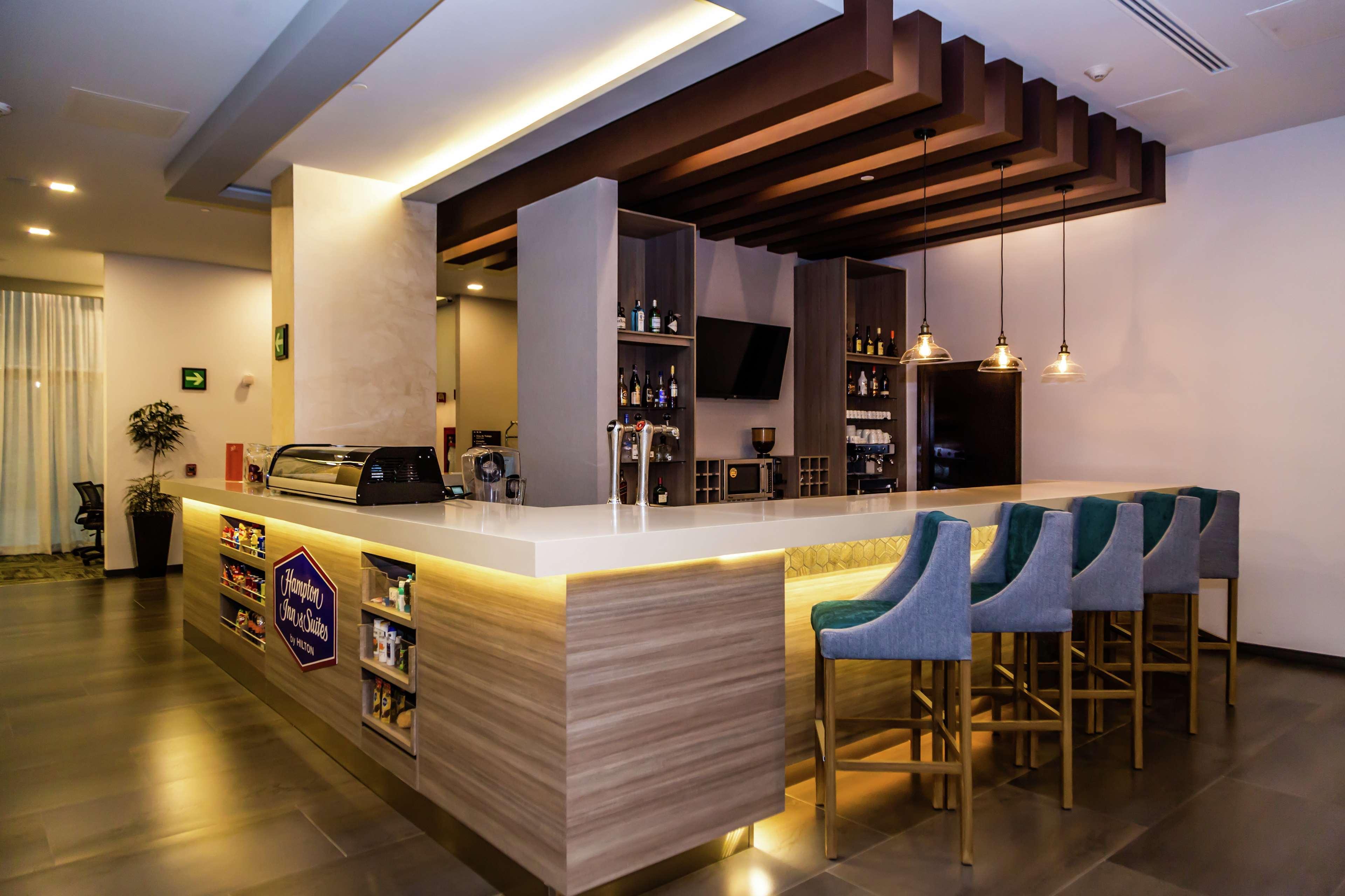 Hampton Inn & Suites By Hilton Puebla Ngoại thất bức ảnh