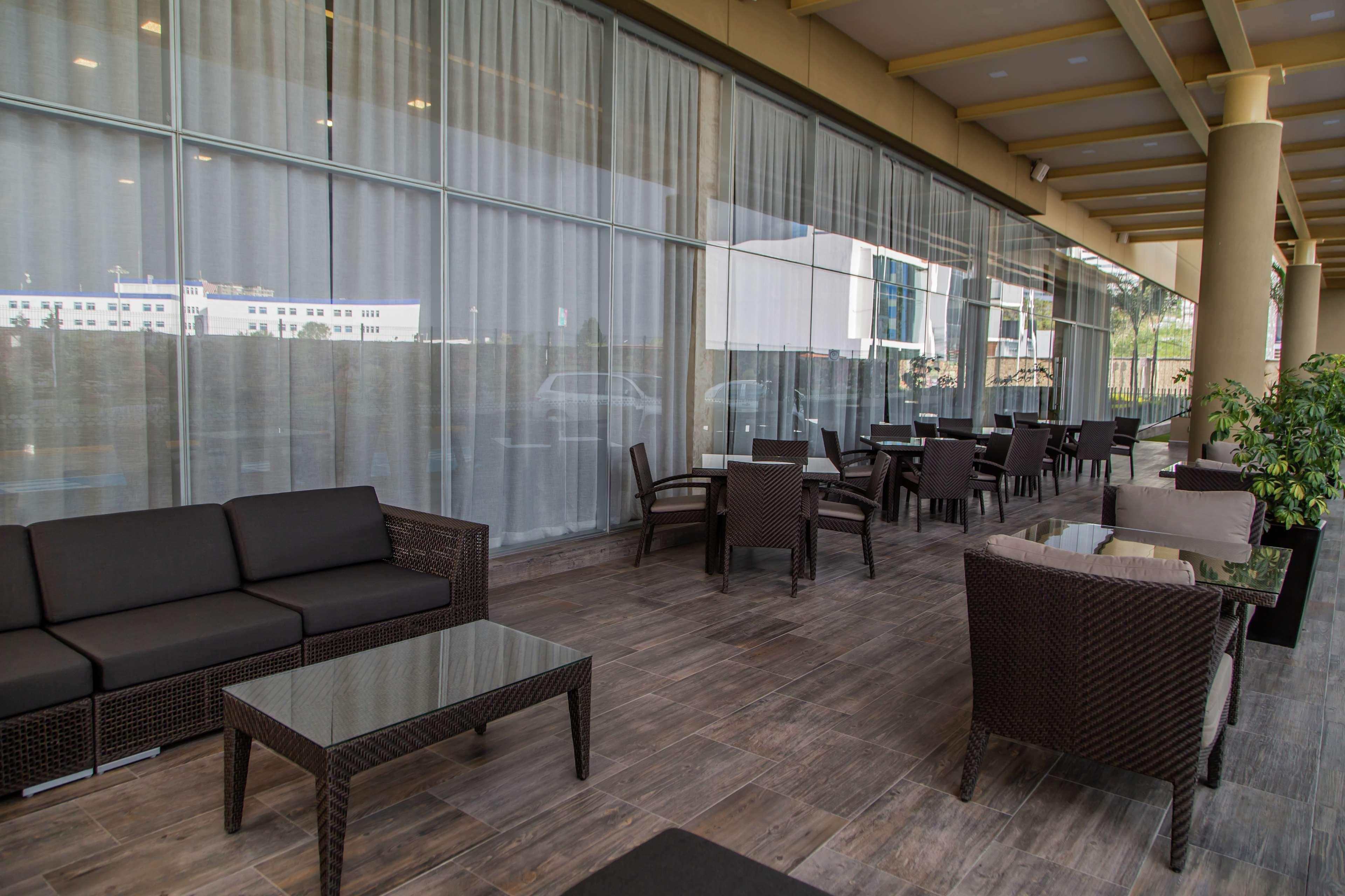 Hampton Inn & Suites By Hilton Puebla Ngoại thất bức ảnh