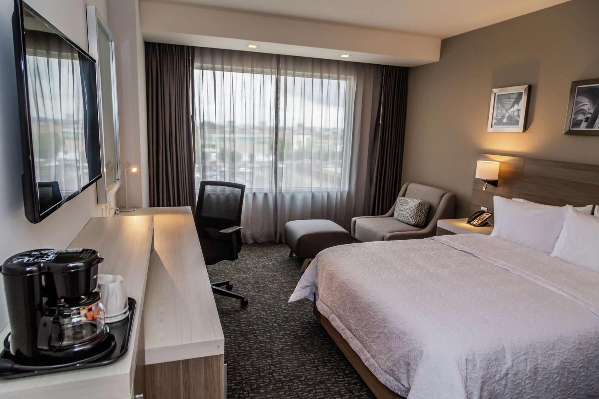 Hampton Inn & Suites By Hilton Puebla Ngoại thất bức ảnh